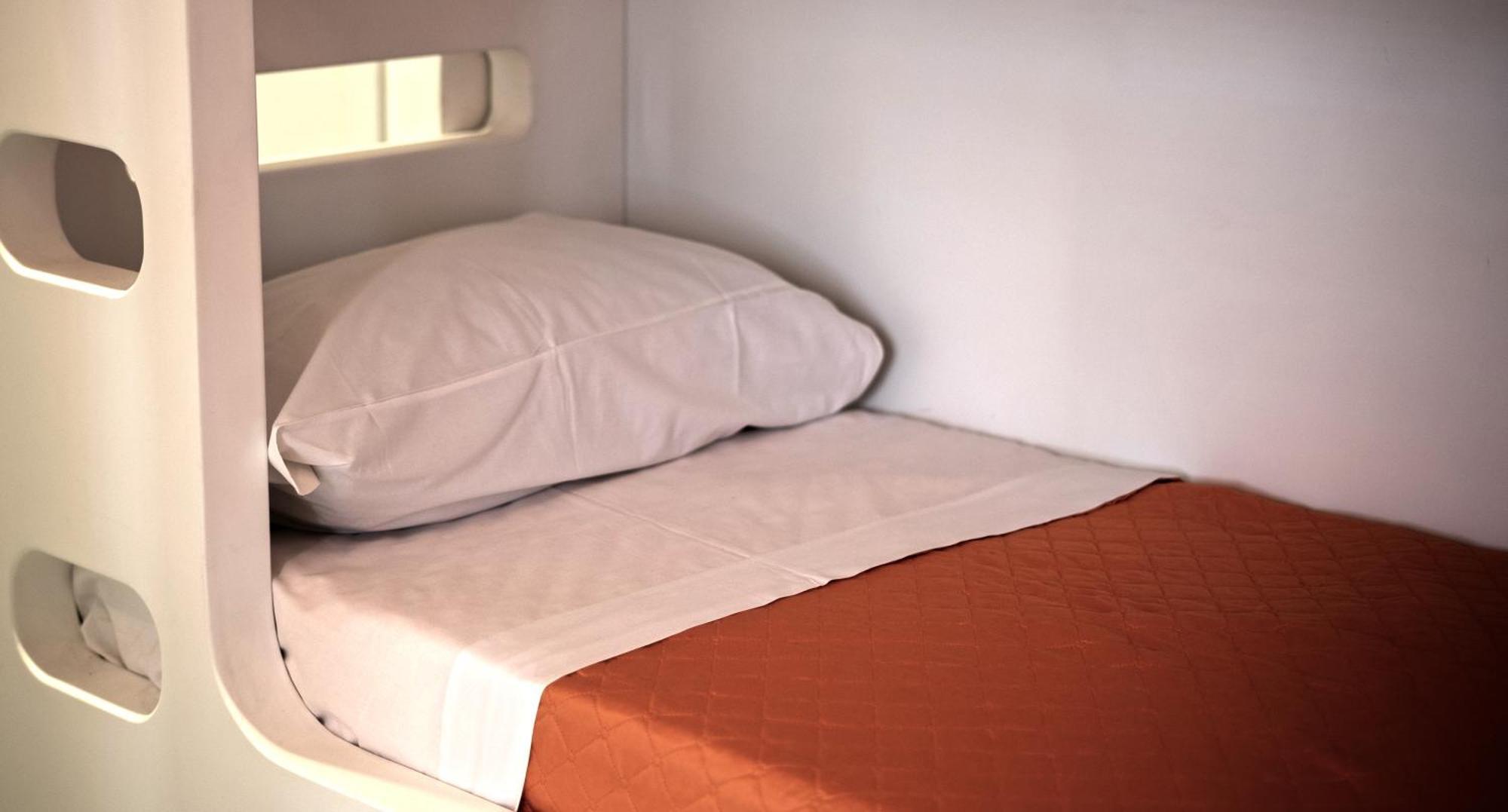 Vucciria Hostal *